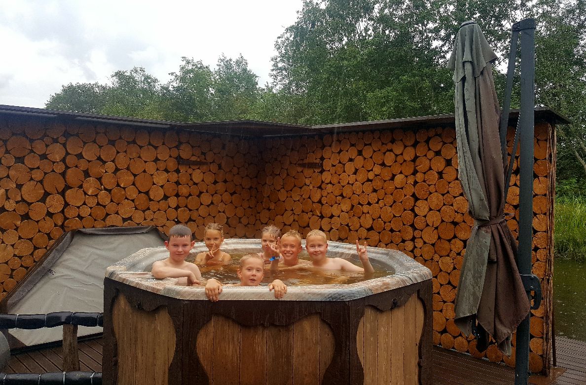 Children in a hot tub